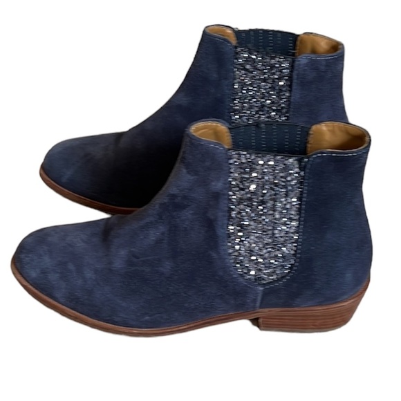 INSTYLE 8/10 French shoe brand. Bobbies of Paris Chelsea Boots. True Paris EUC - Picture 1 of 9